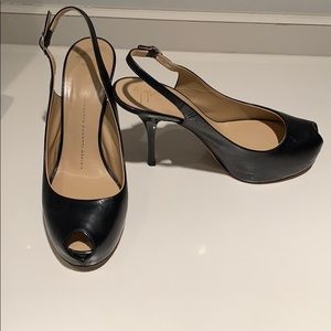 Sling back open Peek toe shoe